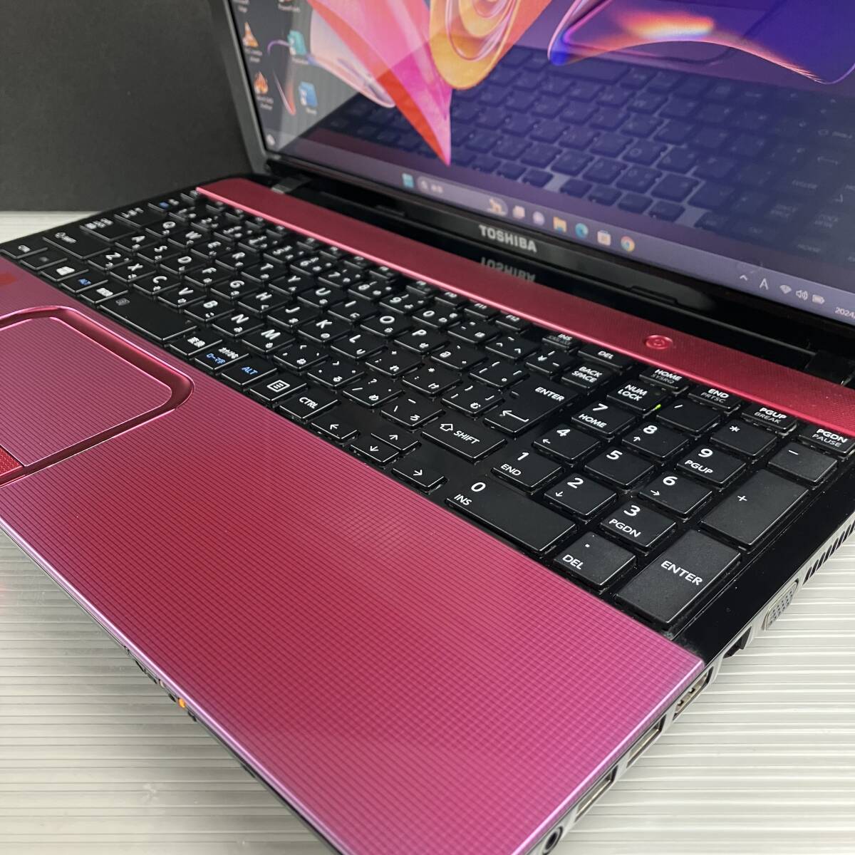 最強i7【メモリ16GB+新品SSD512GB】Core i7-3.40GHz/Windows11ノートパソコン/Office2021/Bluetooth/ONKYO製スピーカー/バッテリー交換済の画像3