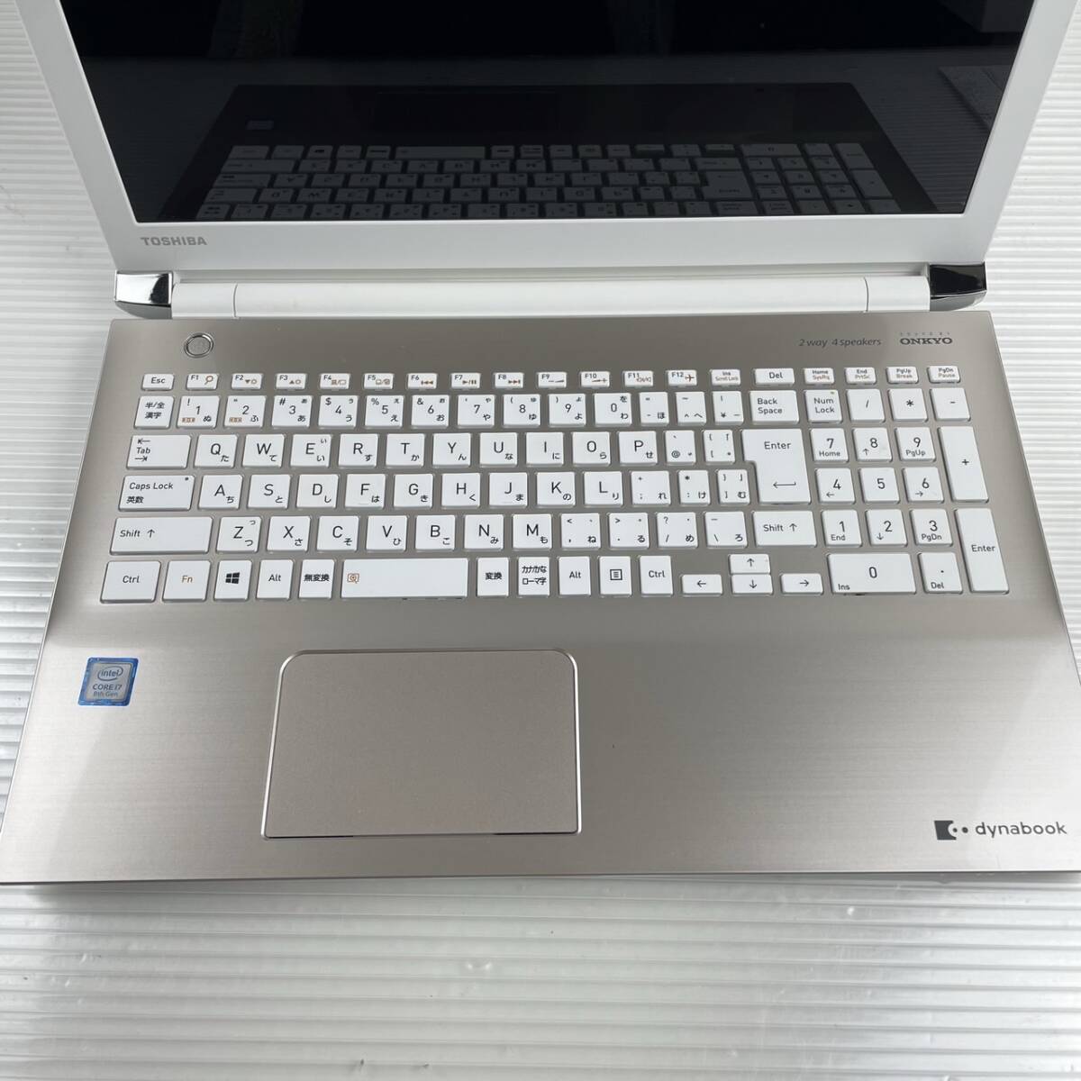 フルHD【高速Core i7第8世代★メモリ16GB★爆速新品SSD搭載】東芝 i7-8550U 最新Windows11+Office2021/Bluetooth/Wi-Fi/バッテリー交換済_画像6