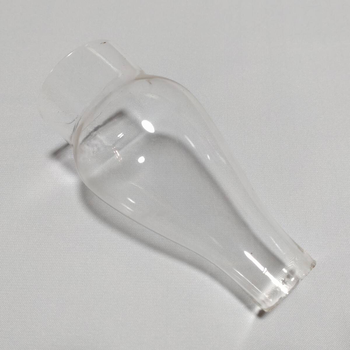 オイルランプのホヤ ガラス製 古硝子 気泡硝子 古道具 レトロ 直径約70㎜ 高さ約148㎜ 口径（内径）上部約28㎜ 下部約54㎜ 【3460】_画像2