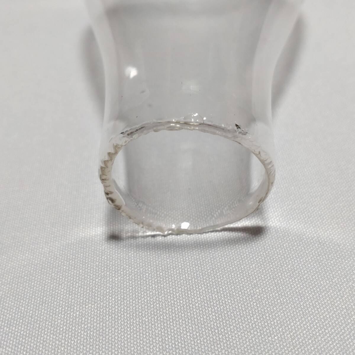 オイルランプのホヤ ガラス製 古硝子 気泡硝子 古道具 レトロ 直径約70㎜ 高さ約148㎜ 口径（内径）上部約28㎜ 下部約54㎜ 【3460】_画像5