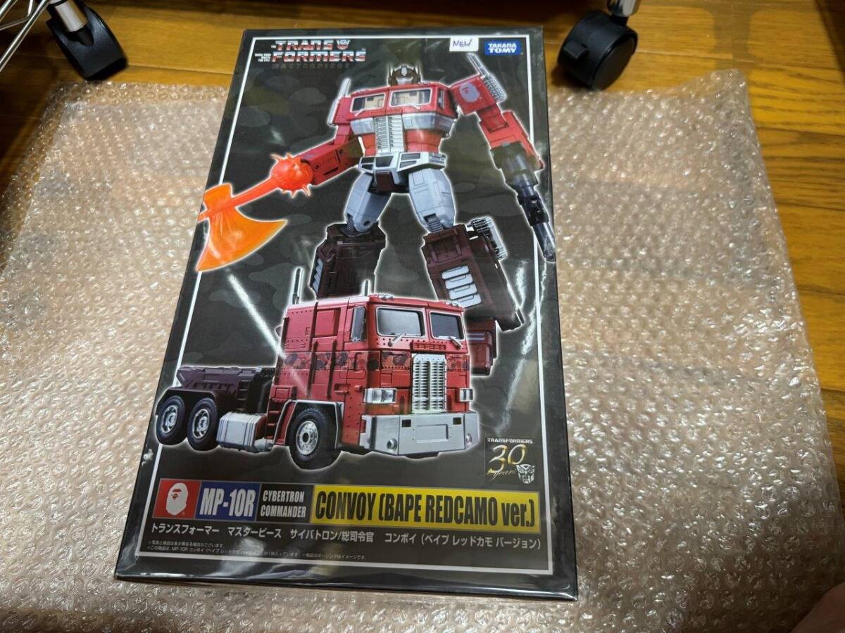 MP-10R コンボイ ベイプ レッドカモ / Optimus Prime Bape Red MP-10R コンボイ ベイプ レッドカモ / Optimus Prime Bape Red