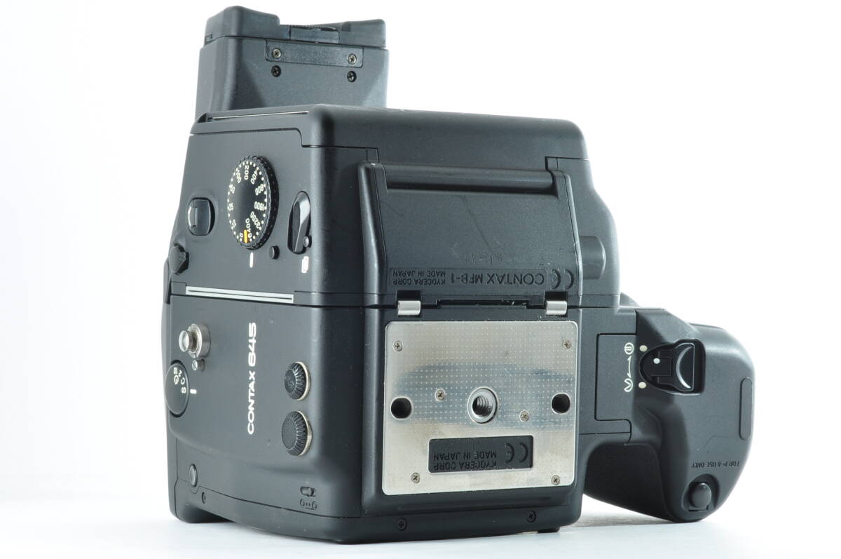 Contax 645 ボディー　MFB1B 220 フィルム付き　コンタックス