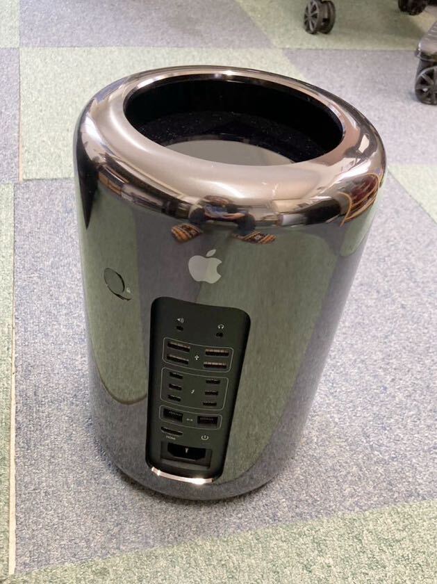 中古☆Apple MacPro A1481 macOS Monterey12,7,4 64GB 256GBの画像1