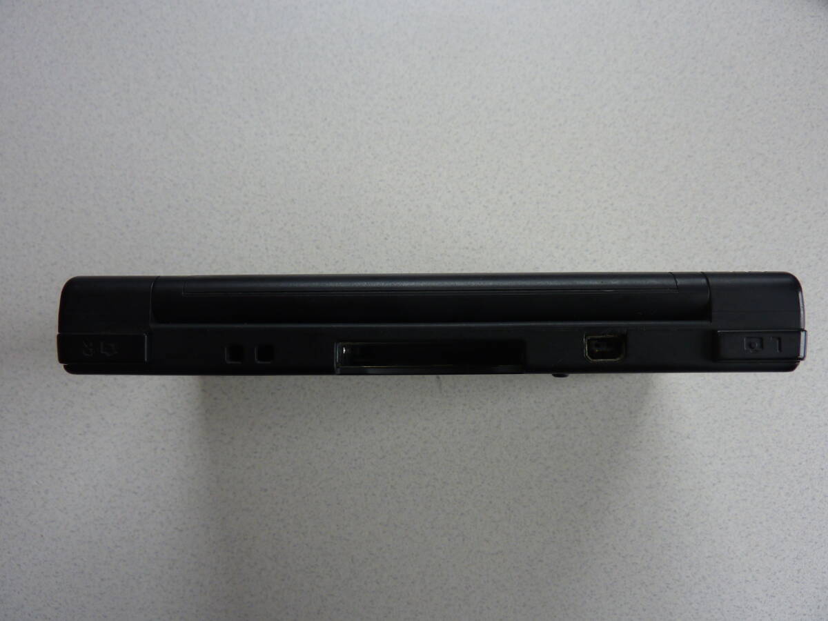 任天堂 DSi ブラック本体とタッチペンが付属します。 簡単な動作確認済みの訳ありジャンク扱い品です！の画像3