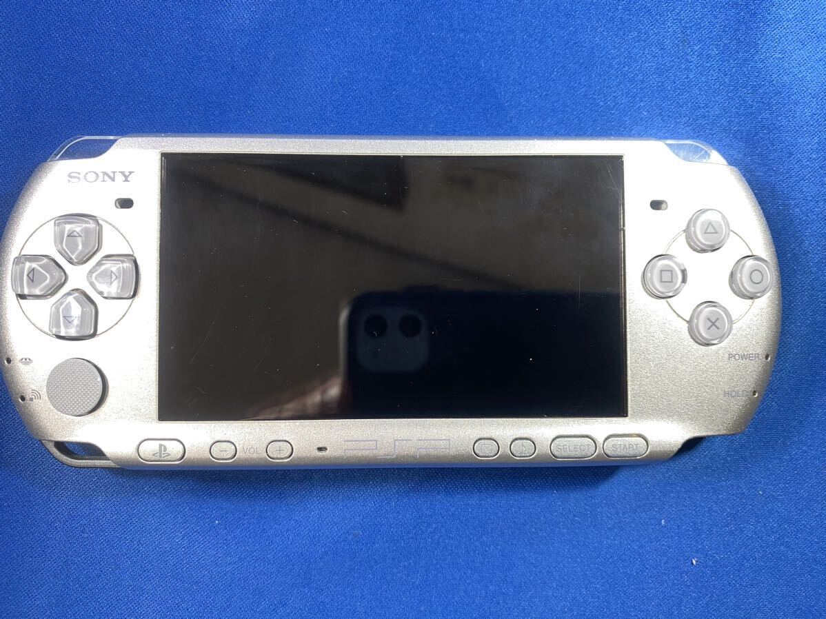 訳あり 送料込み 中古品 動作品 PSP プレイステーションポータブル PSP-3000 シルバー 本体 SONY 4GB メモリ付_画像1