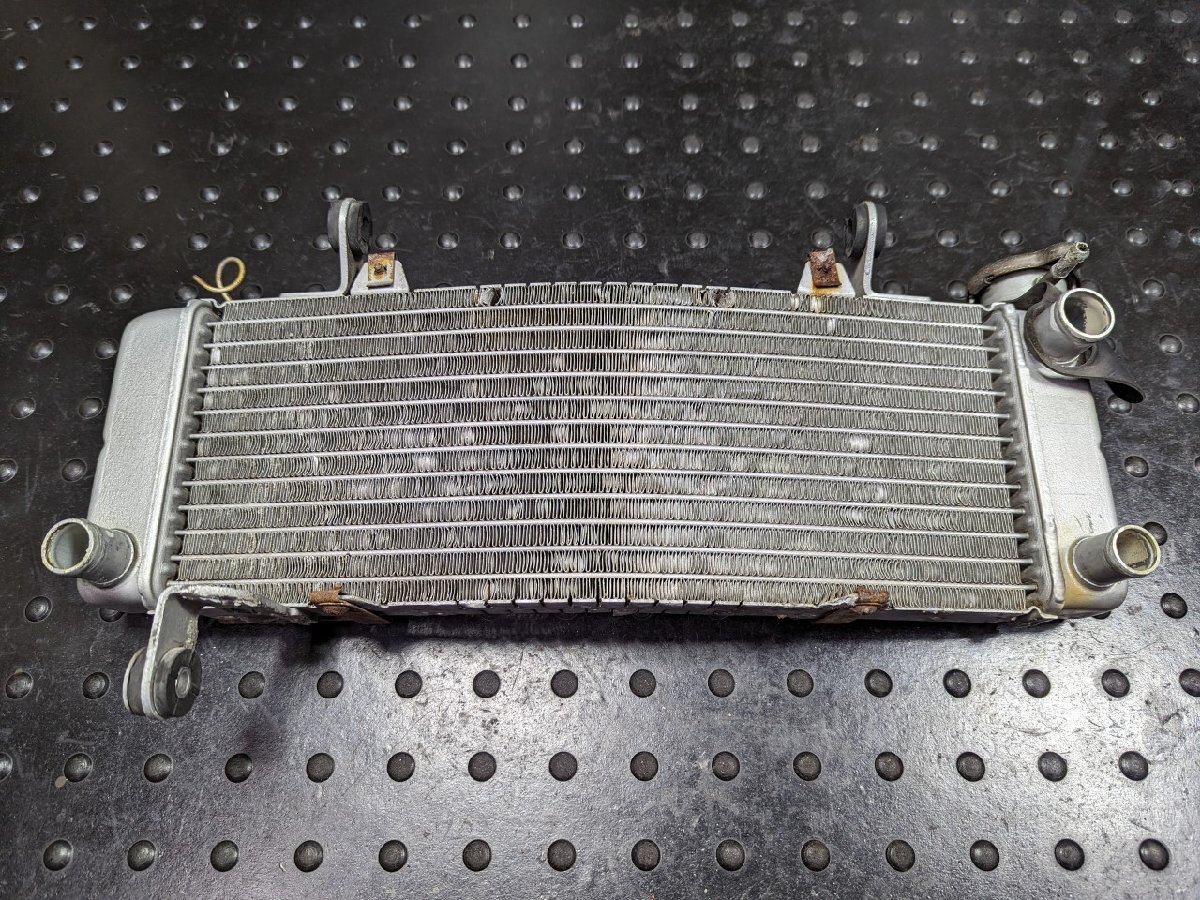 # Honda VFR400R original round radiator on side NC30 search RVF400 NC35 NC21 NC24 [R060408]