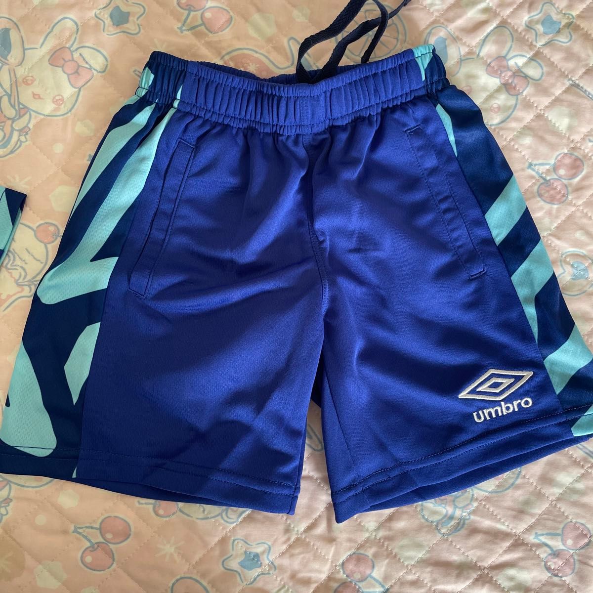 umbro  上下セット　110㎝　汚れあり