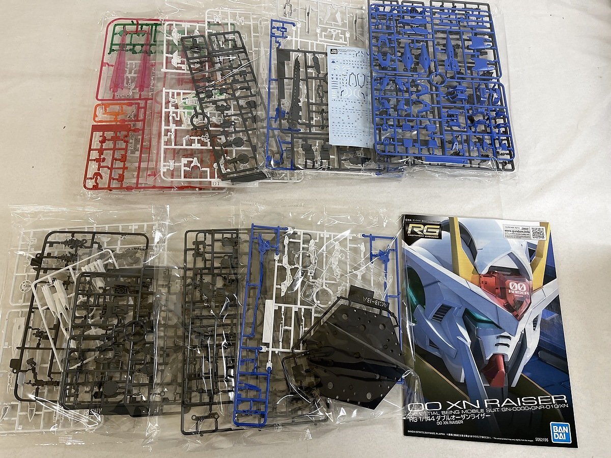 【未開封】1/144 RG GN-0000+GNR-010/XN ダブルオーザンライザー 「機動戦士ガンダム00V(ダブルオーブイ)」_画像3