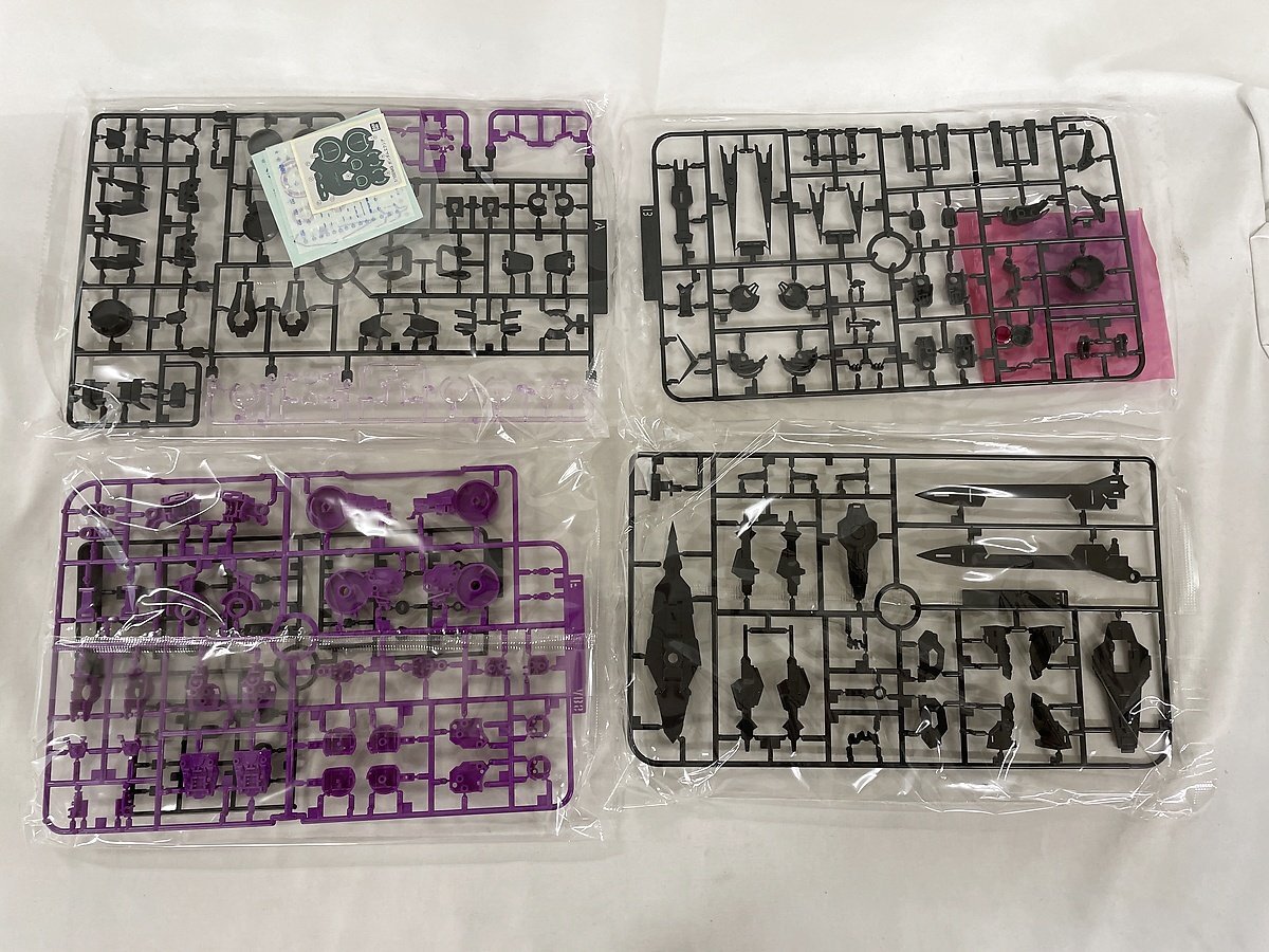 【1円～】【未開封】1/100 MG GN-001 ガンダムエクシア(リサーキュレーションカラー/ネオンパープル) 「機動戦士ガンダム00(ダブルオー)」の画像4