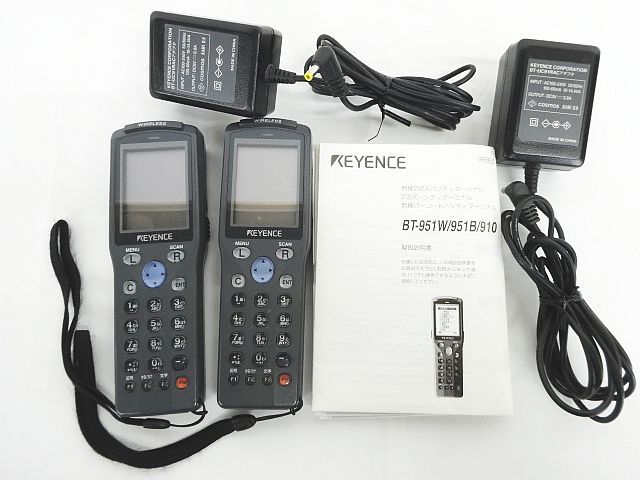 動作未確認 ジャンク扱い KEYENCE キーエンス 小型ハンディターミナル BT-910 2点セット ACアダプタ付 充電台欠品 の画像1