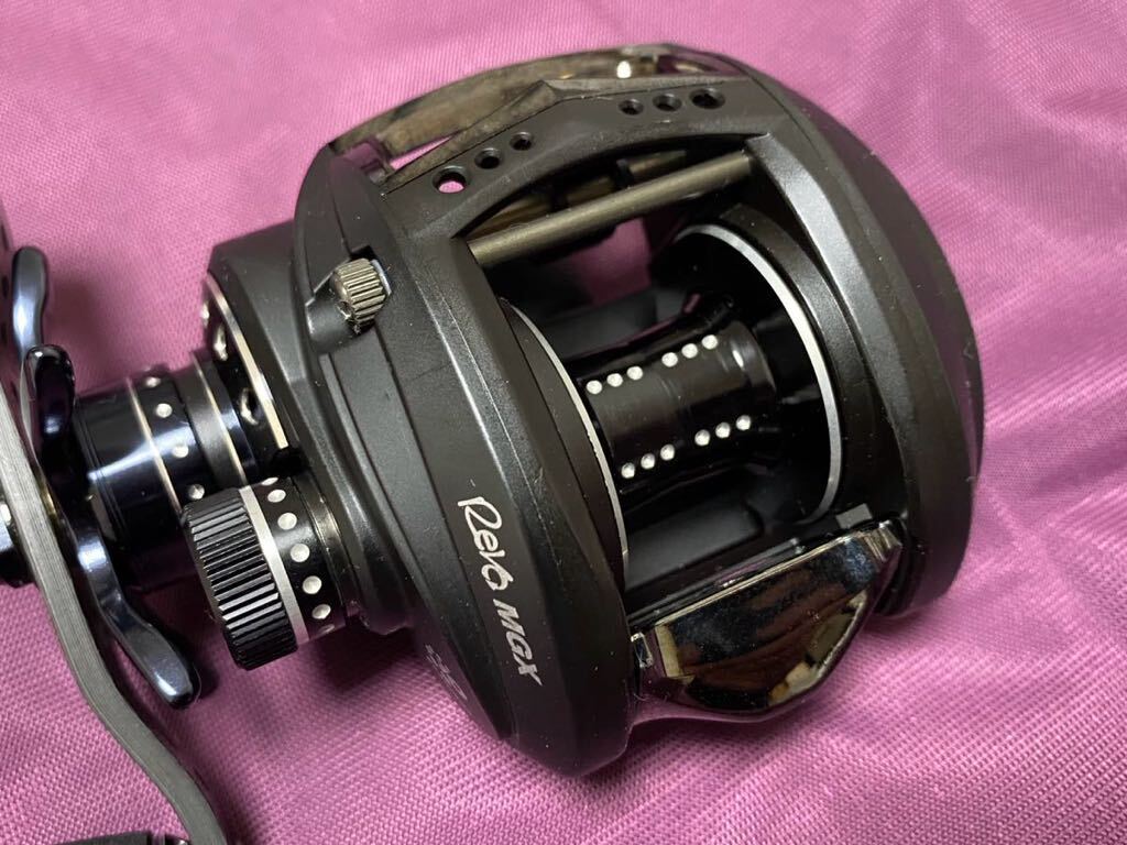 ☆ 良品！アブガルシア レボ MGX-L Abu Garcia REVO MGX-L ベイトリール 左ハンドル ☆の画像2