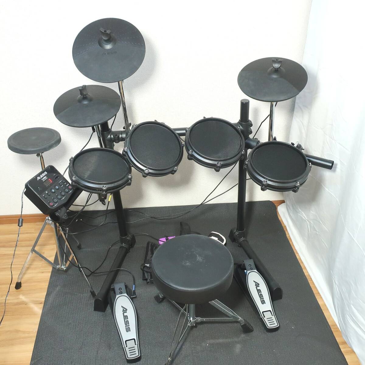 ALESIS TURBO 電子ドラム / YAMAHA TS01Sトレーニングパッド / On-Stageマット付 メッシュヘッド 打楽器/160サイズ_画像1