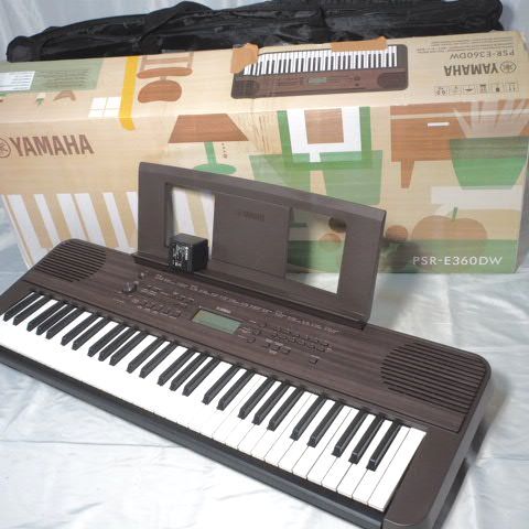 YAMAHA PSR-E360DW キーボード 電子ピアノ 61鍵盤 2022年製 楽器/170サイズの画像1