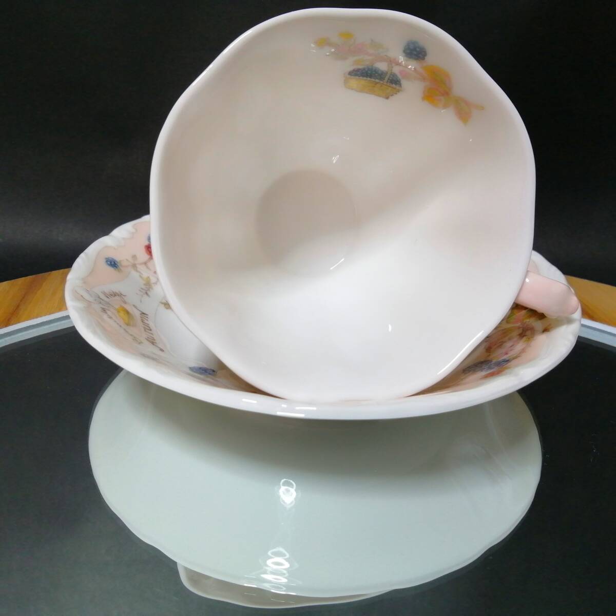  beautiful goods * home storage Royal Doulton Blanc b Lee hedge o-tam cup & saucer ROYAL DOULTON