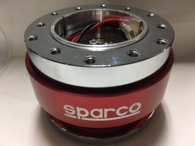 ■□ 中古 ステアリング用 ボス sparco スパルコ QFLJ RED 赤 5V 若干の傷あり 対応車種不明 / NARDI MOMO □■ 発送 レターパック520円_画像2