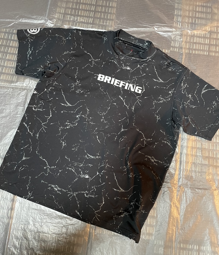 BRIEFING GOLF ブリーフィング 2023年モデル モックネック 半袖Tシャツ 総柄 ブラック サイズＭの画像1