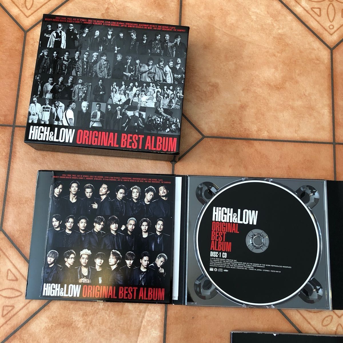 おまけ付き　MUSICVIDEO PHOTOGRAPHYBOOK HiGH ＆ LOW ORIGINAL BEST ALBUM 