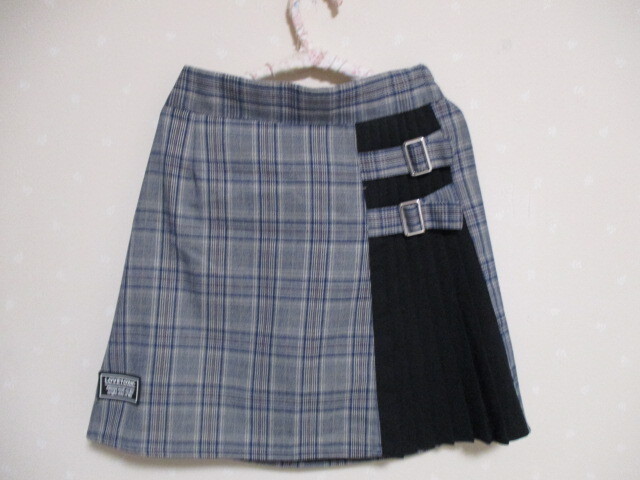 ● Lovetoxic ● ☆可愛いプリーツスカート インナーパンツ付き☆ ブルー 150㎝ 40414の画像1
