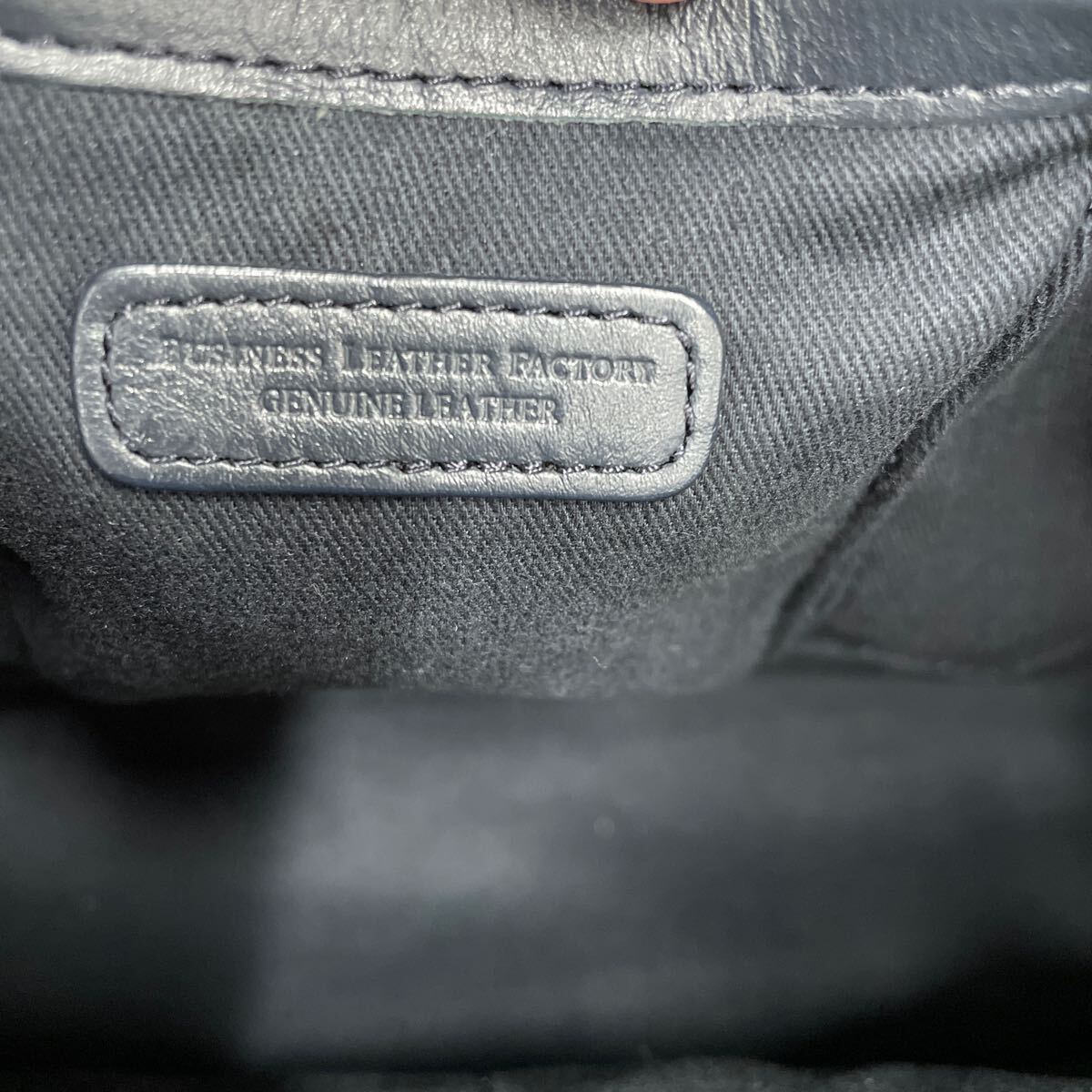 F◎ BUSINESS LEATHER FACTORY ビジネスレザーファクトリー 牛革レザー ブリーフケース ビジネスバッグ 紺 キズ汚れ有りの画像7