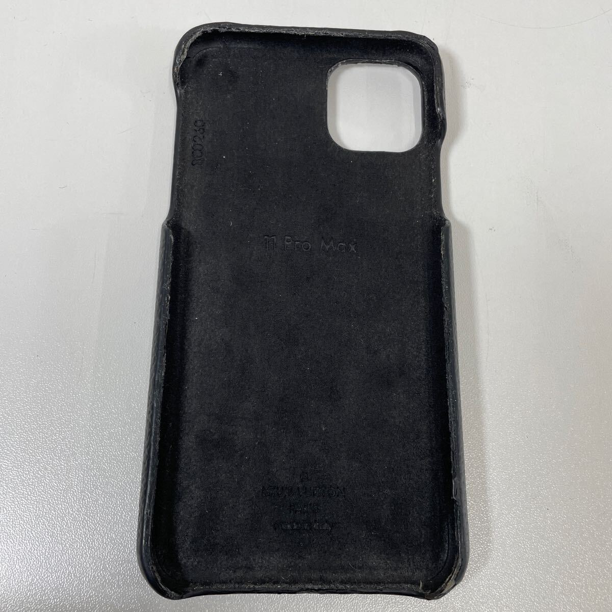 G◎ LOUIS VUITTON ルイヴィトン スマホケース iPhone 11 Pro MAX バンパー M69097 レザー ブラック キズ汚れ有りの画像3