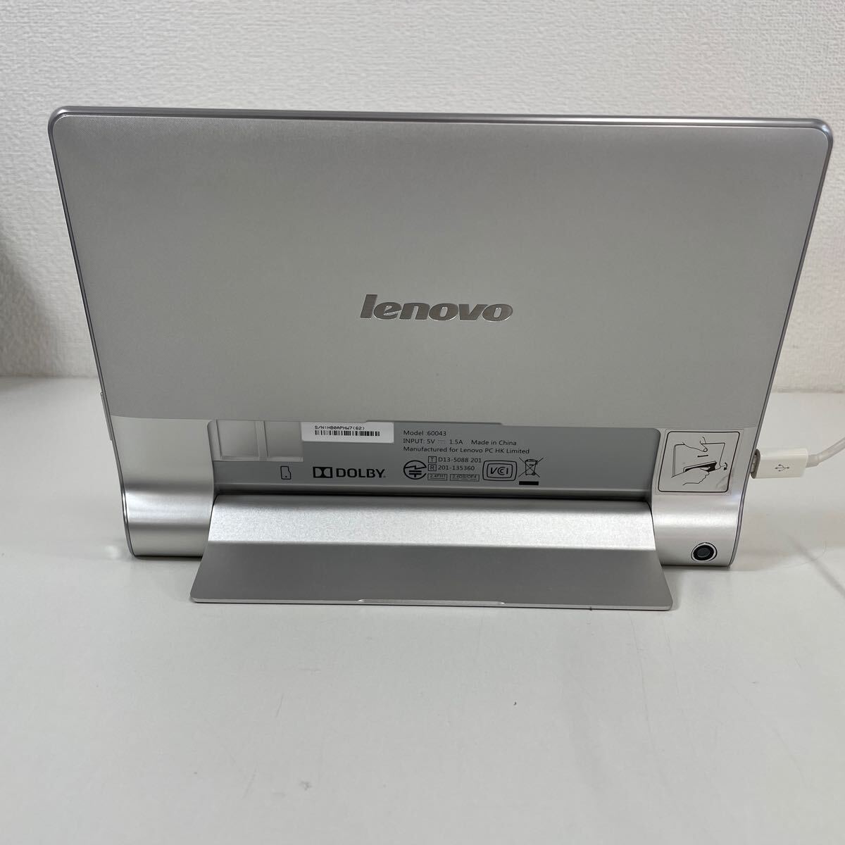 Z◎ Lenovo レノボ YOGA タブレット8 B6000AF16GSL-JP Model:60043 スタンド付きタブレット キズ汚れ有り_画像3