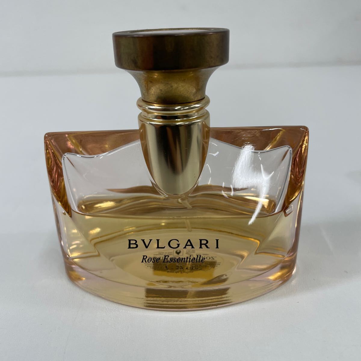 Z◎ BVLGARI ブルガリ Rose Essentielle ローズエッセンシャル 50ml 香水 残量5〜６割 汚れ有りの画像1