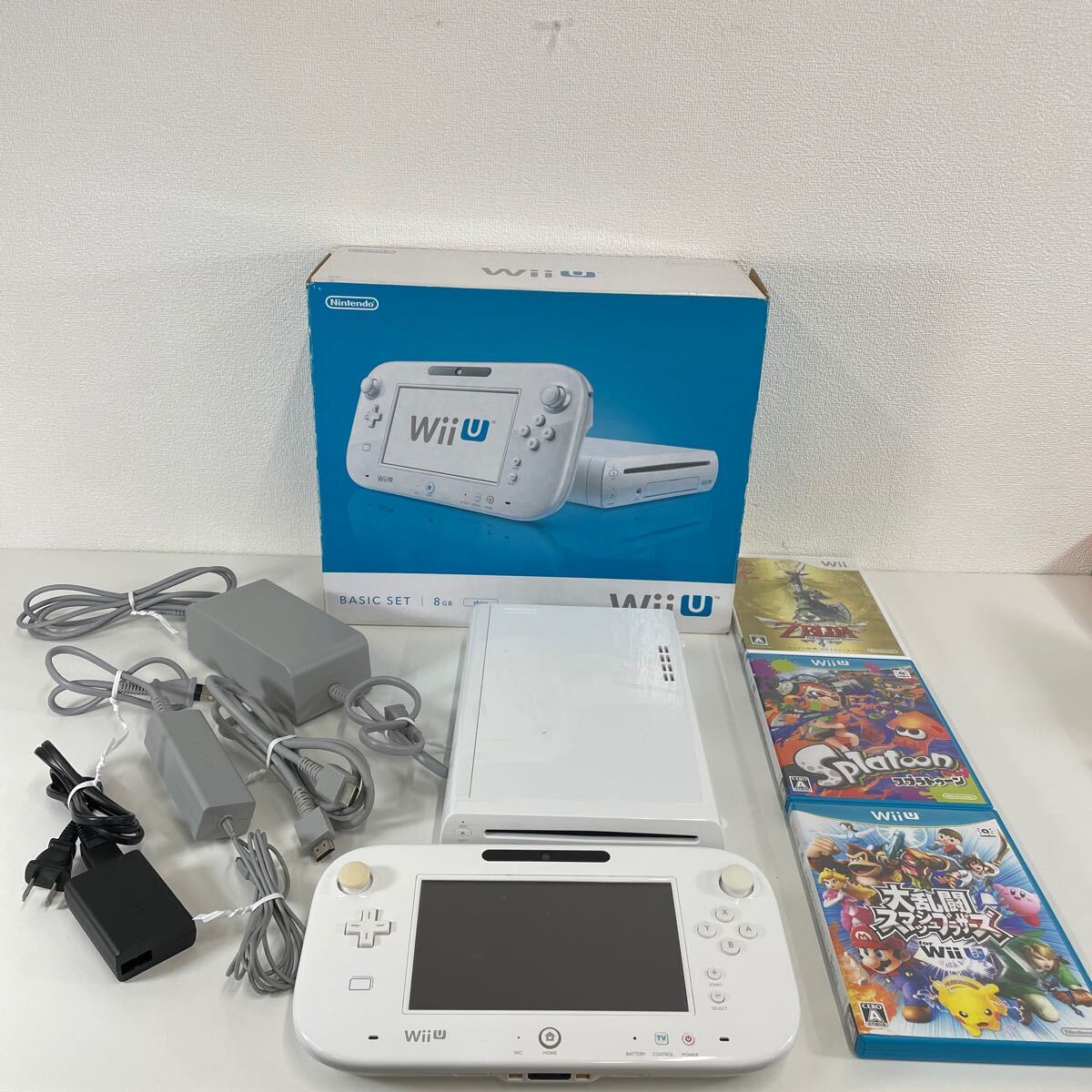 Z◎ Nintendo 任天堂 Wii U BASIC SET 8GB 本体 WUP-001 スプラトゥーン スマブラ ゼルダの伝説 通電確認 キズ汚れ有りの画像1
