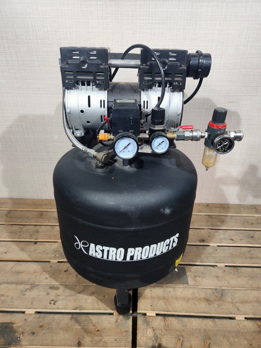 G☆ アストロプロダクツ ASTRO PRODUCTS AP040962 縦型サイレント エアコンプレッサー 38L 動作確認済の画像1