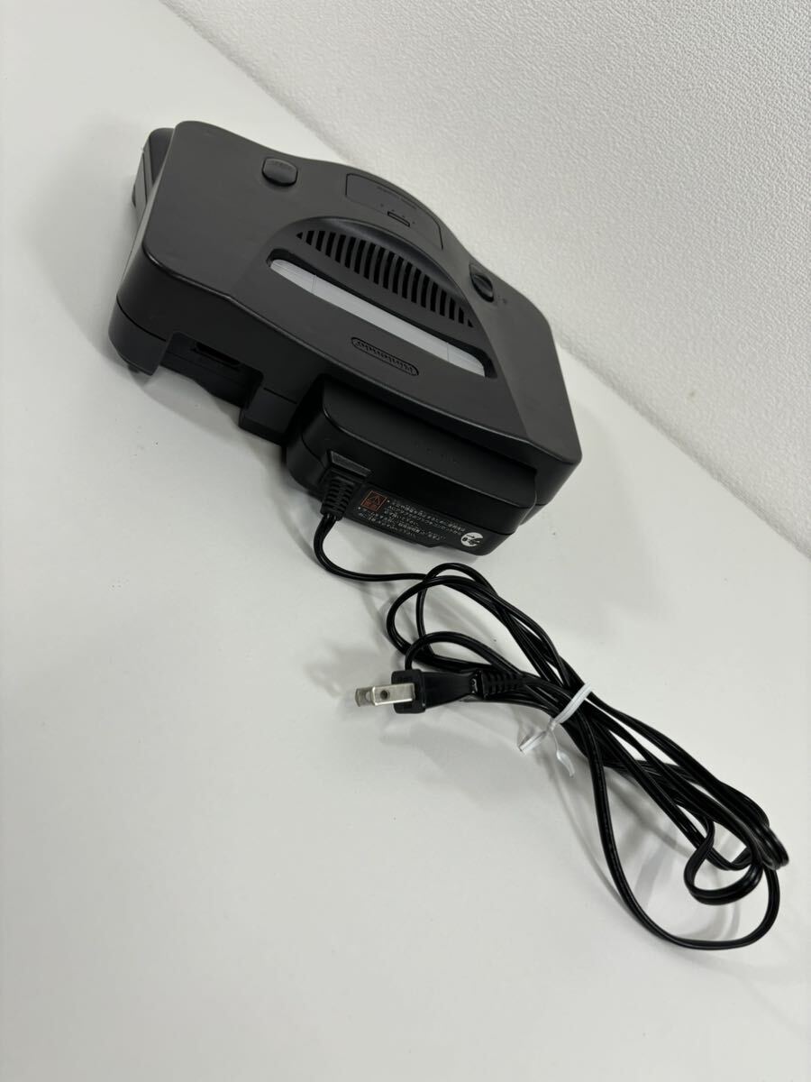 Z※ 任天堂 Nintendo ニンテンドー NINTENDO64 ブラック 64ロクヨン ゲーム機 コントローラー 取説 外箱付き 通電確認済み 傷 汚れ 有りの画像5