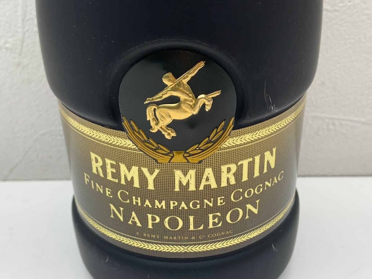 【未開栓】REMY MARTIN レミーマルタン FINE CHAMPAGNE COGNAC NAPOLEON ナポレオン 700ml 古酒_画像2
