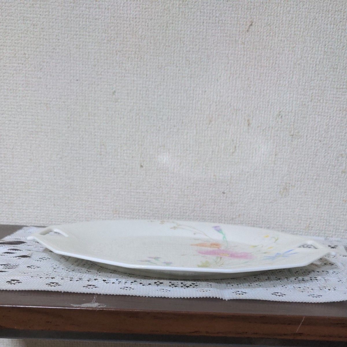 ナルミ製陶の大プレート1枚 左右 持ち手穴付き12角形パーティープレート花束絵柄のフルーツ皿  未使用品  美品