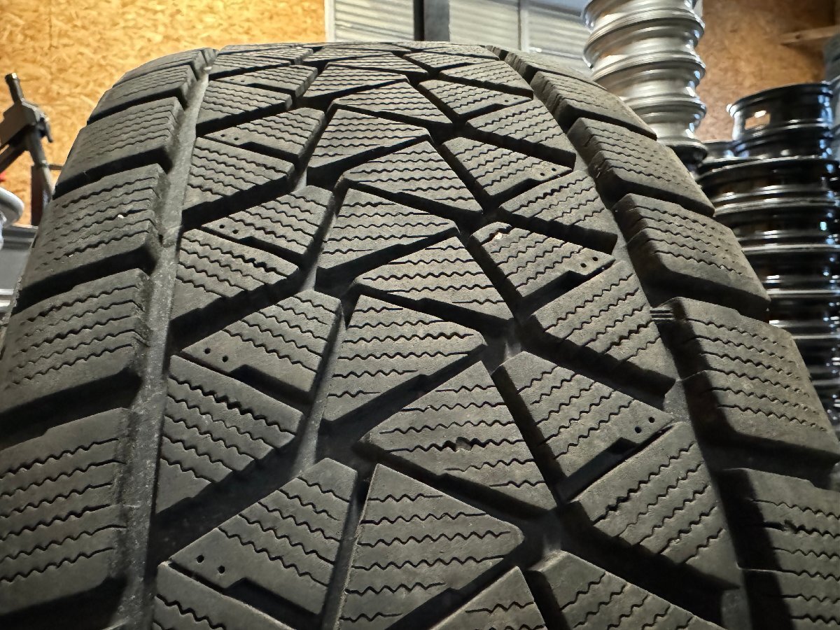 TOYOTA ランドクルーザー 100 後期 純正 18インチ 8J +60 275/60R18 BRIDGESTONE BLIZZAK DM-V2 スタッドレス タイヤホイール 4本セット K_画像6