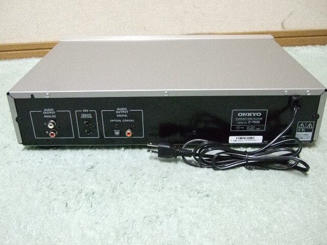 ★ONKYO(オンキョー) C-7030 CDデッキ プレーヤー★動作品_画像4