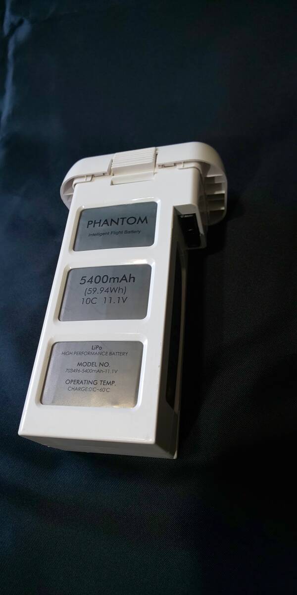 dji Phantom 2  機体・コントローラー美品 新品パーツ類 画像のセット クッションバッグで発送しますの画像3