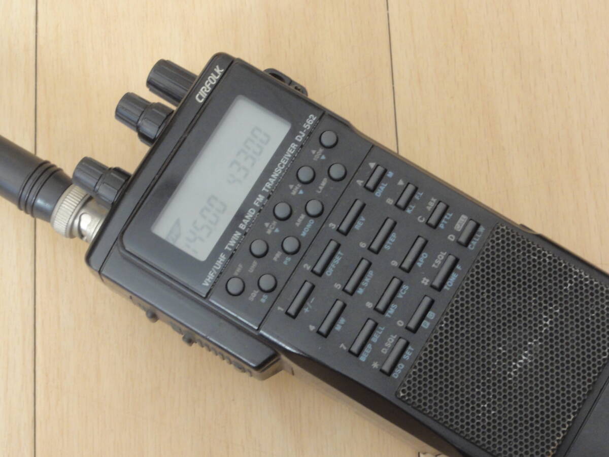 【中古】ALINCO アルインコ 144/430Mhzハンディ機 DJ-562SX_画像4