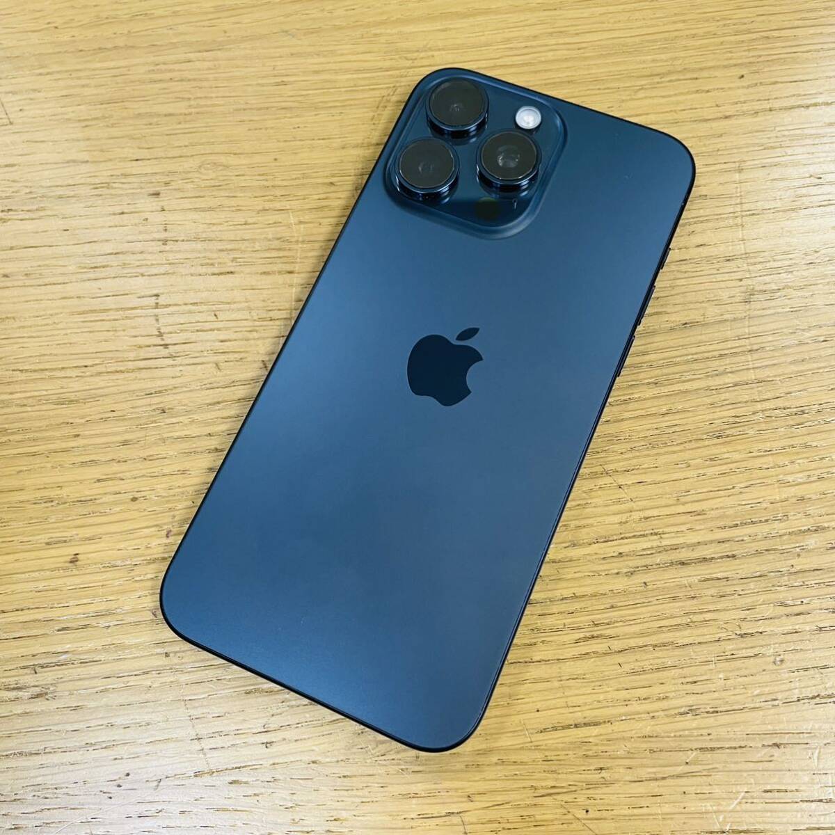 Apple iPhone 15 Pro Max 512GB MU6X3J/A ブルーチタニウム バッテリー99% SIMフリー SB NN1005 の画像5