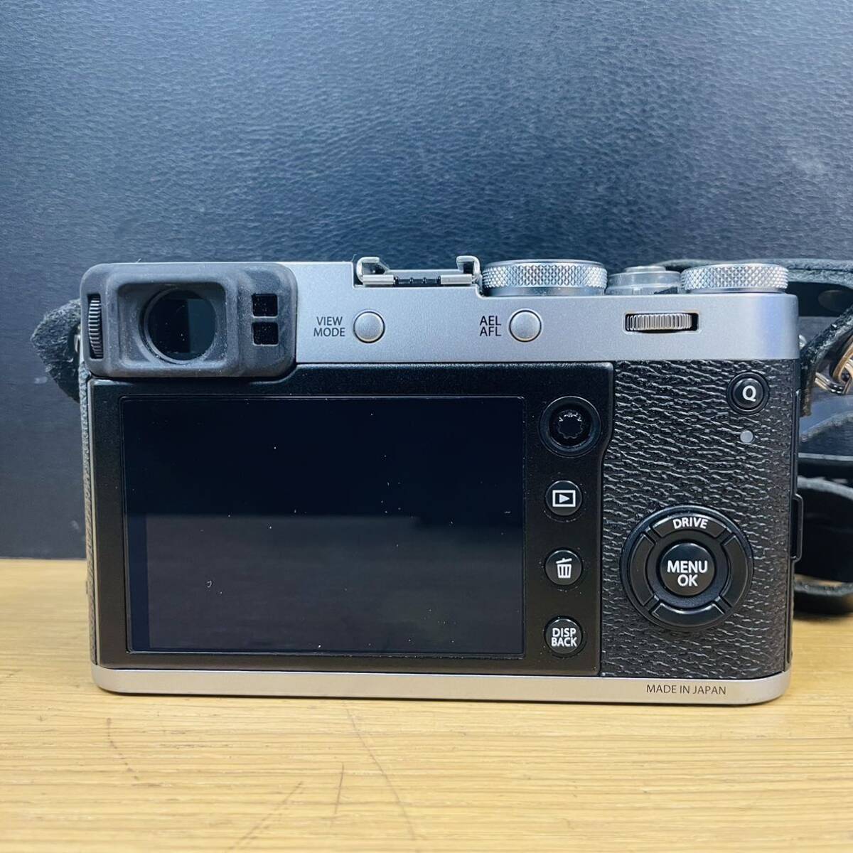 33750円 FUJIFILM(フジフイルム) X100F ショット数約3,700枚 33750円 FUJIFILM(フジフイルム) X100F ショット数約3,700枚