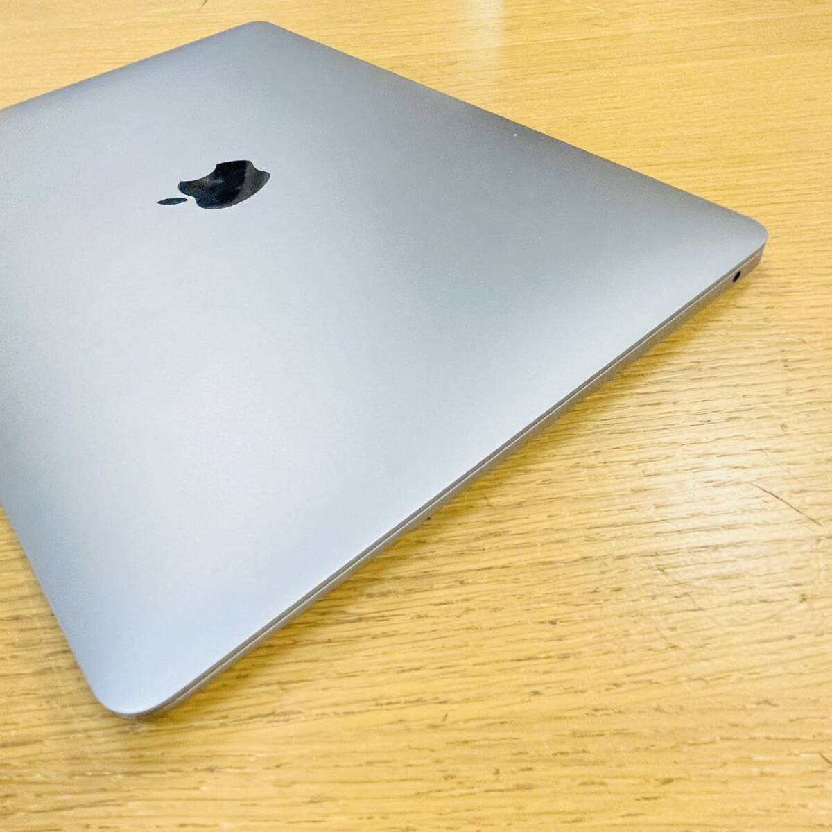 Apple MacBook Air 2020 13インチ M1 8GB 256GB MGN63J/A 8回 バッテリー100% NN1080の画像7