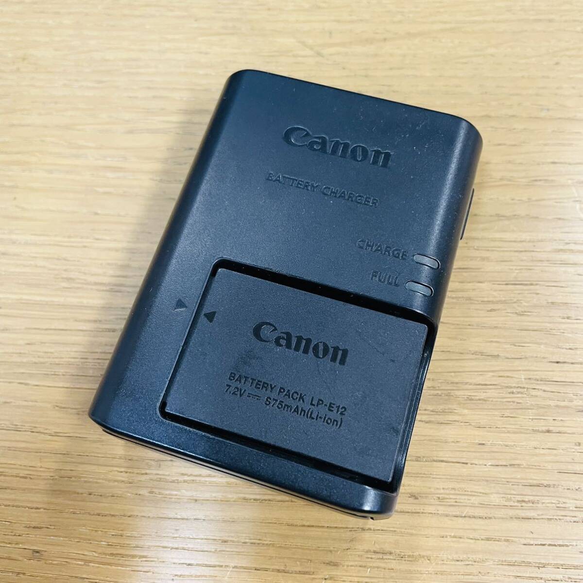 Canon キヤノン LC-E12 バッテリーチャージャー バッテリー LP-E12 NN504の画像1