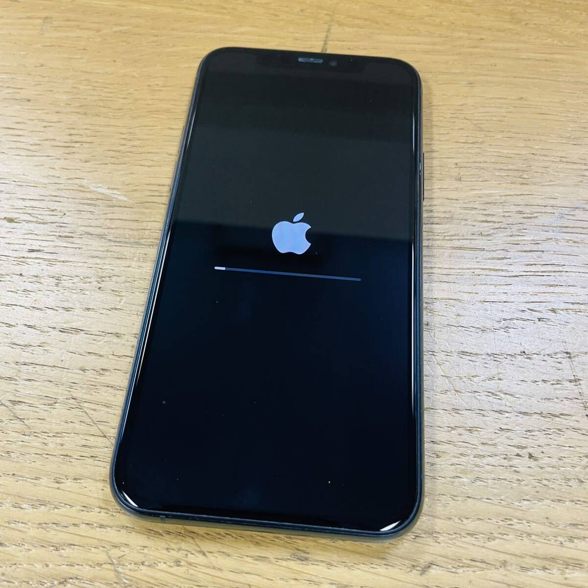 Apple iPhone 11 Pro 256GB MWCC2J/A SIMロックあり SB判定◯ バッテリー77% 修理推奨 ジャンク NN1027の画像9
