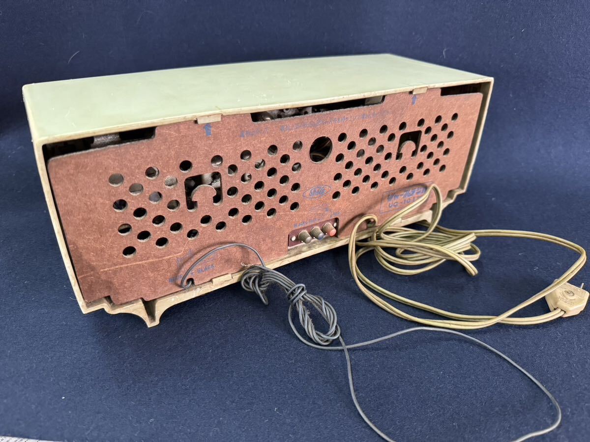希少 昭和レトロ SHARP シャープ 真空管ラジオ UC-101型 通電音確認済み 当時物 アンティーク / 現状渡しの画像3