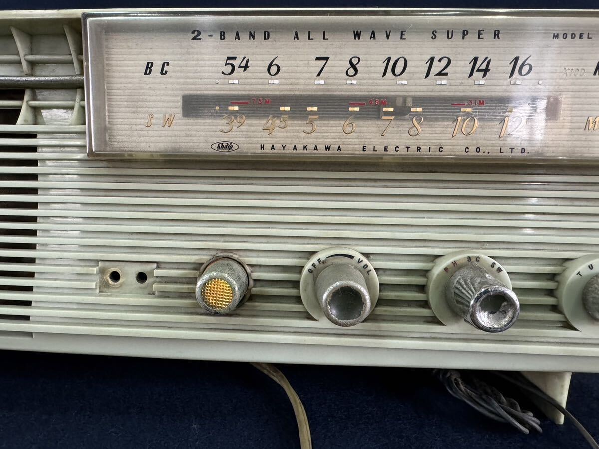 希少 昭和レトロ SHARP シャープ 真空管ラジオ UC-101型 通電音確認済み 当時物 アンティーク / 現状渡しの画像2