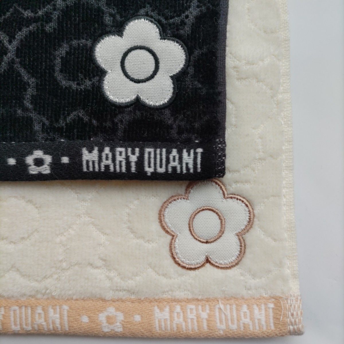 MARY QUANT　マリークワントタオルハンカチ２枚セット