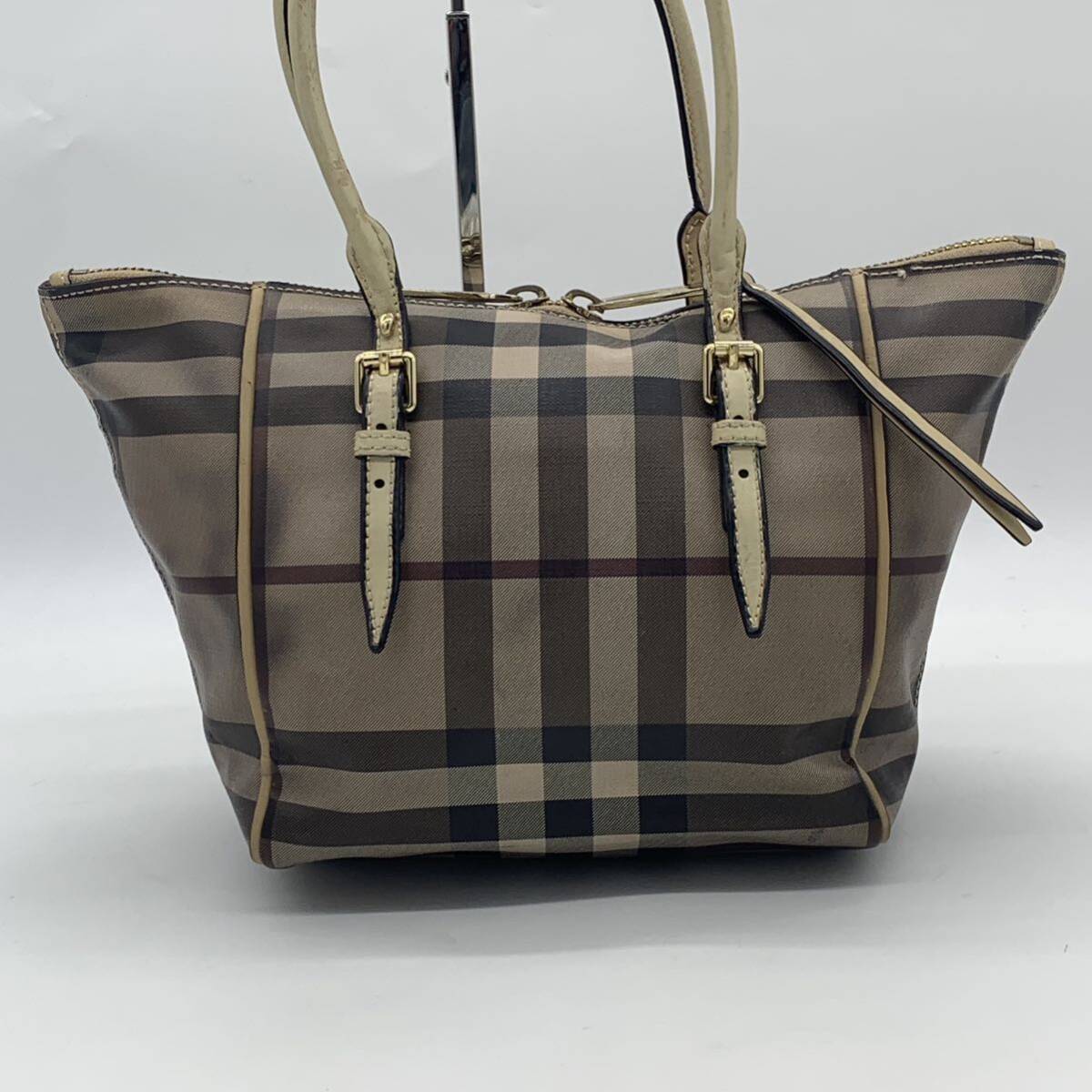 近代モデル A4【入手困難】BURBERRY バーバリー トートバッグ メガチェック ノバチェック PVC 肩掛け メンズ レディース ビジネス PVC 1円_画像2