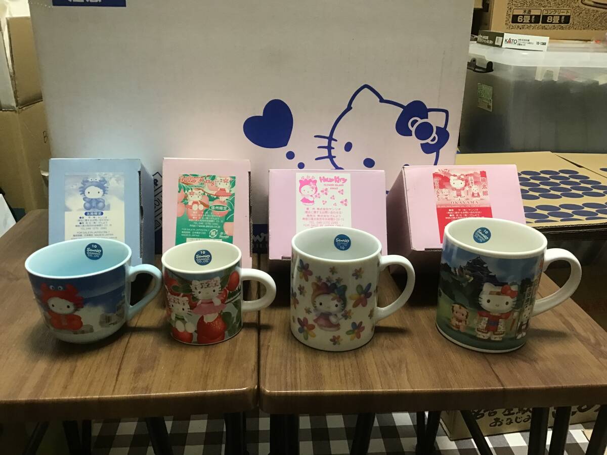  Hello Kitty . present ground mug, coffee cup set ①