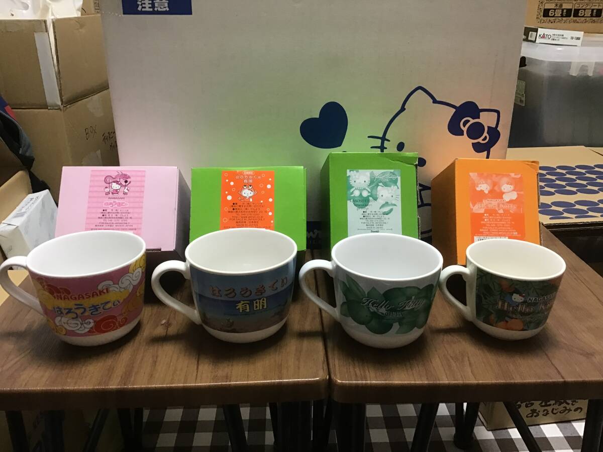  Hello Kitty . present ground mug, coffee cup set ①