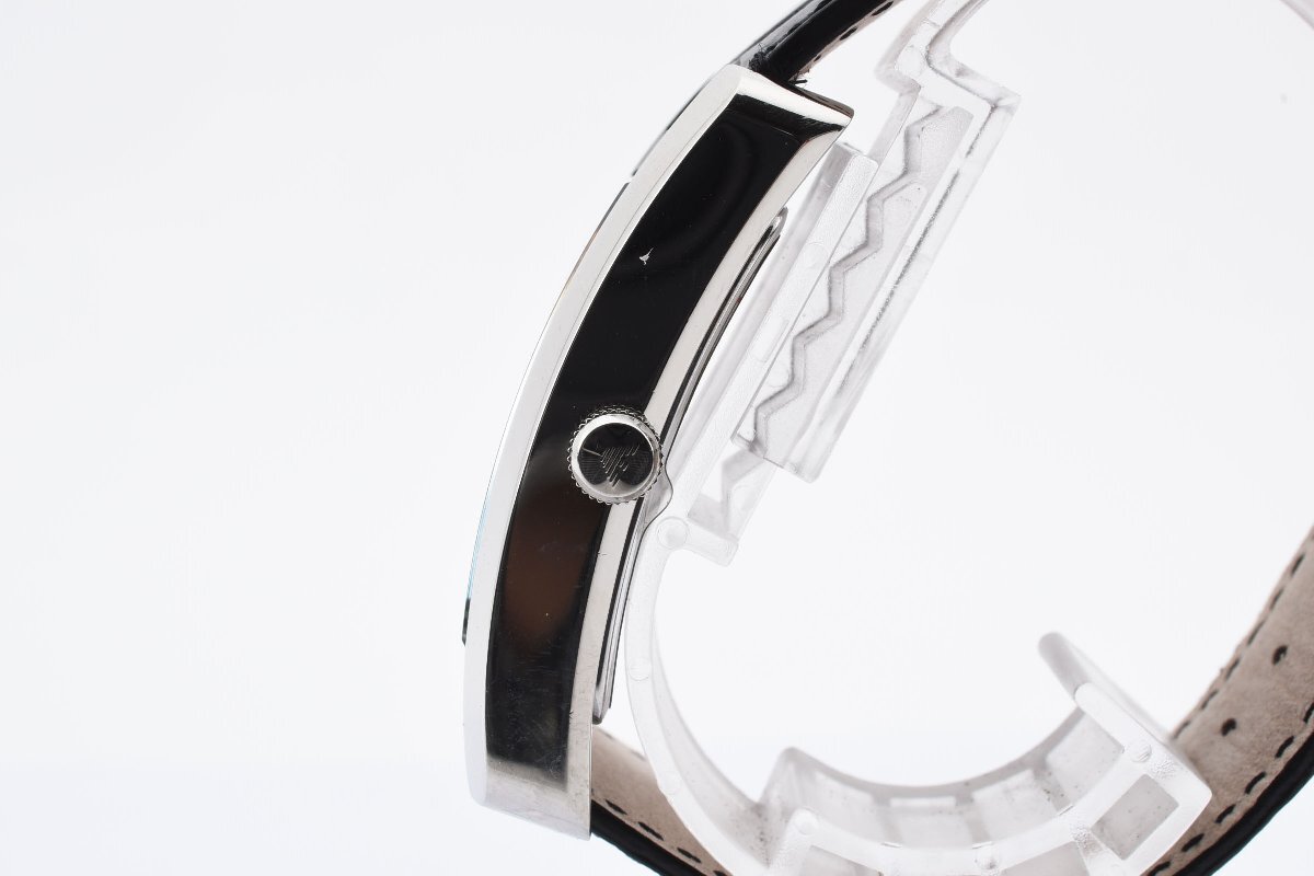 美品 エンポリオアルマーニ AR-0143 スクエア シルバー クォーツ メンズ 腕時計 EMPORIO ARMANIの画像4