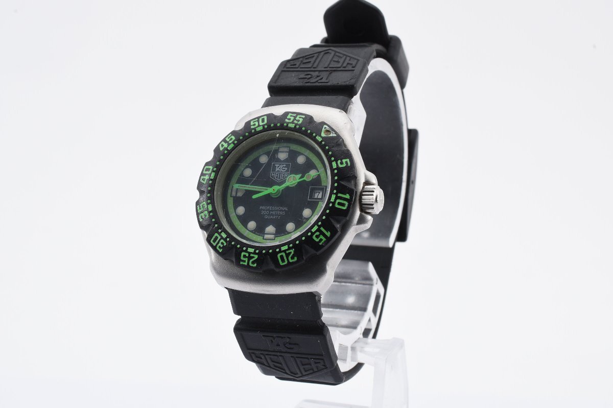  TAG Heuer Professional 200 diver Date green quartz lady's wristwatch TAGheuer