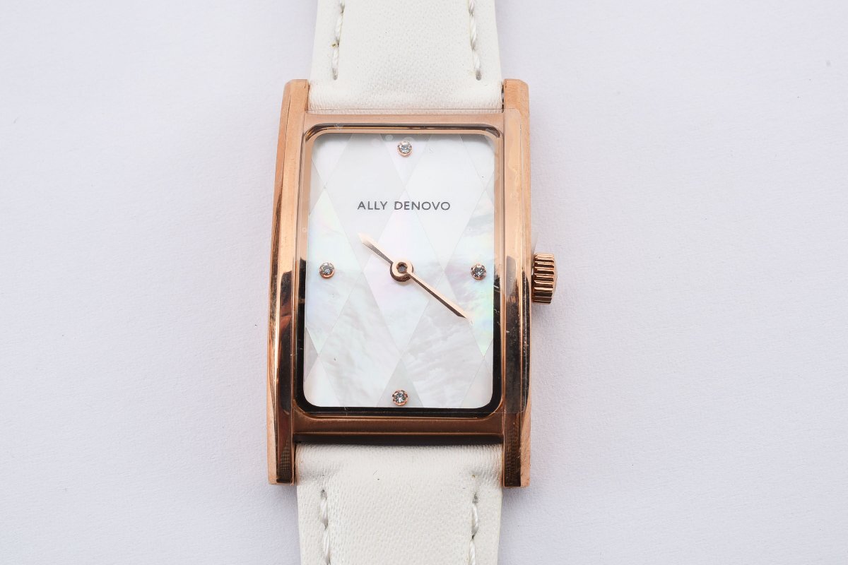 美品 箱付き 石付き アリーデノヴォ 2本巻き ラウンド ゴールド クォーツ 腕時計 ALLY DENOVOの画像5