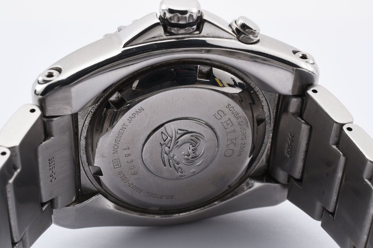稼働品 セイコー キネティック 5M62-0BL0 デイト ラウンド シルバー クォーツ メンズ 腕時計 SEIKO_画像5
